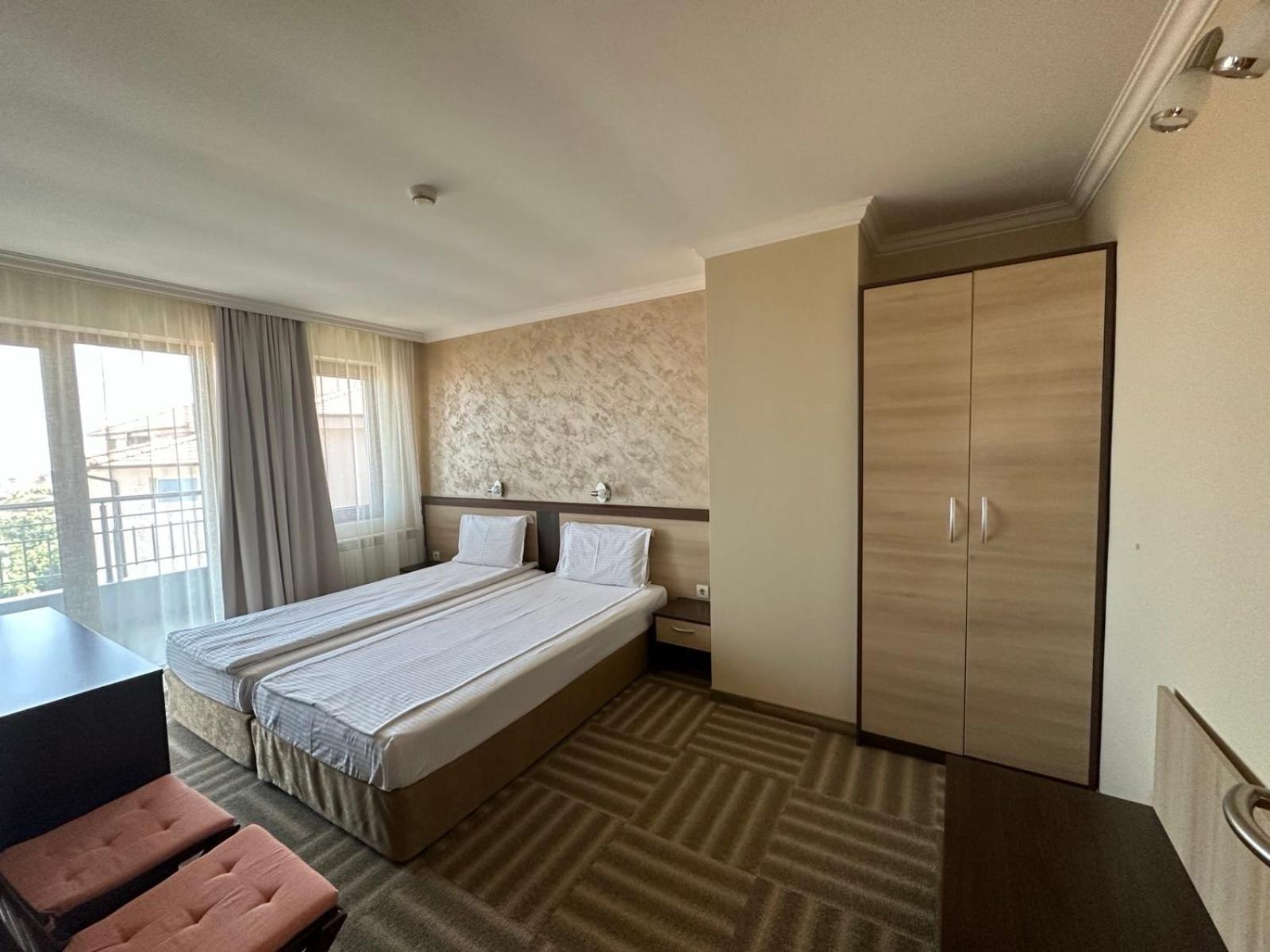 Family Hotel Radiana โซโซโปล ภายนอก รูปภาพ