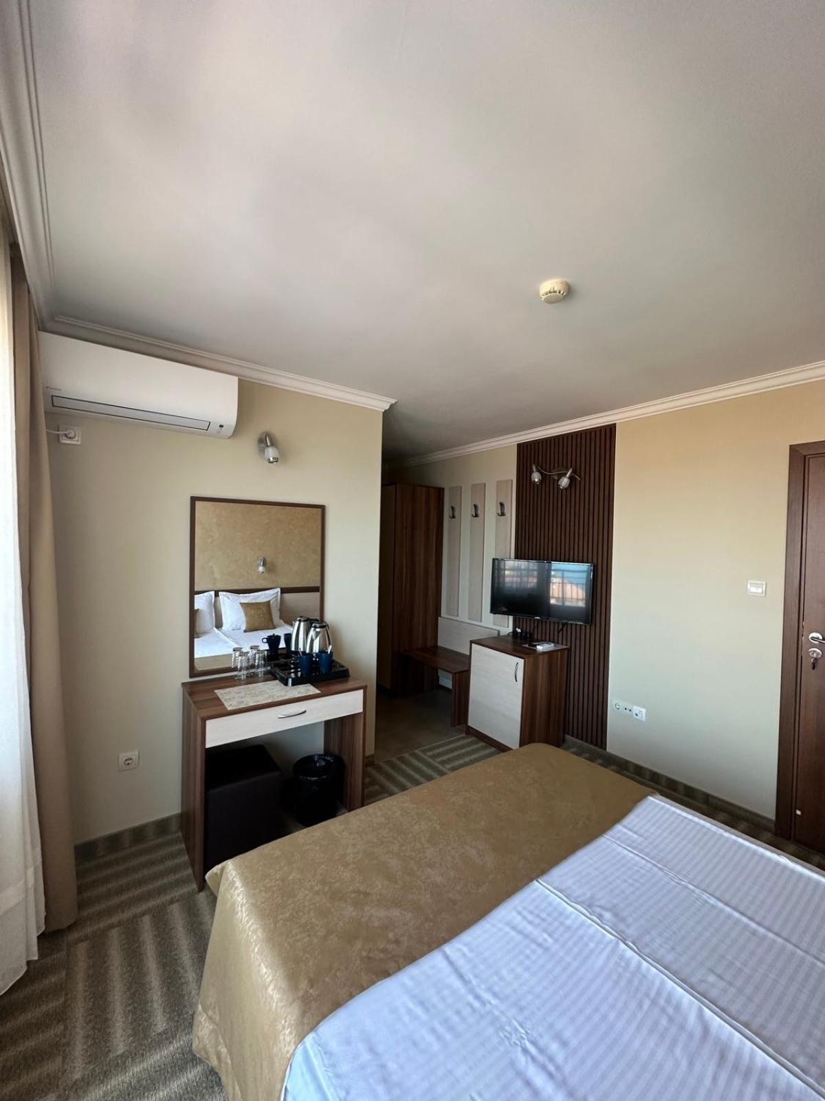 Family Hotel Radiana โซโซโปล ภายนอก รูปภาพ
