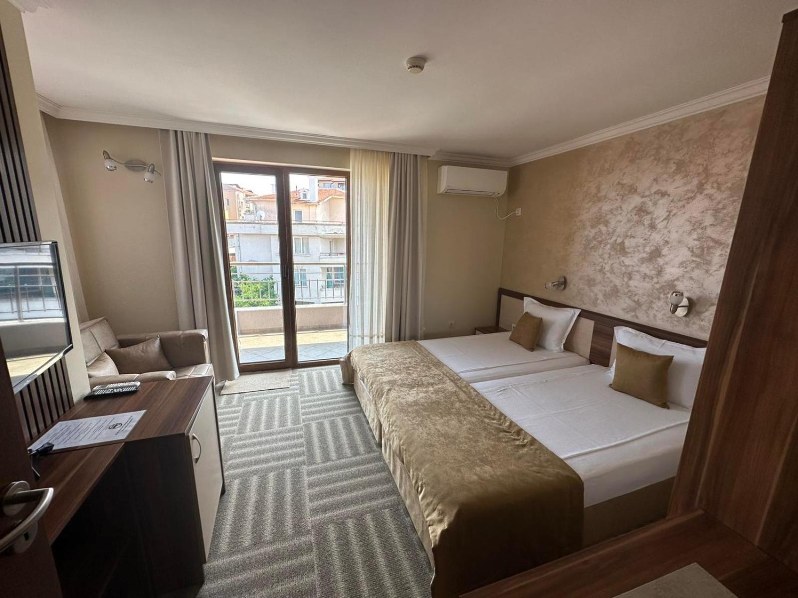 Family Hotel Radiana โซโซโปล ภายนอก รูปภาพ
