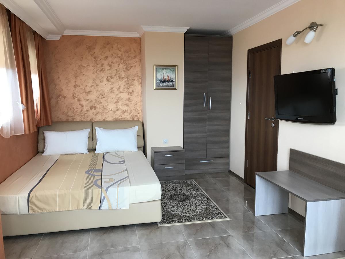 Family Hotel Radiana โซโซโปล ภายนอก รูปภาพ