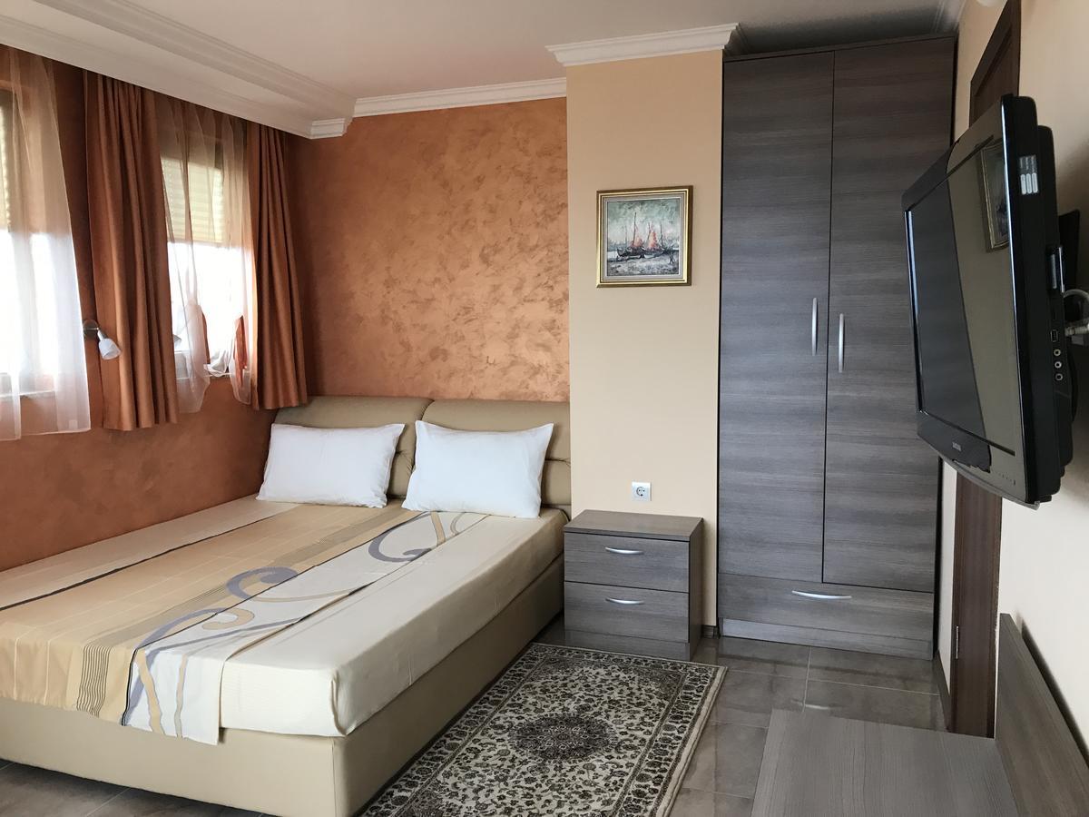 Family Hotel Radiana โซโซโปล ภายนอก รูปภาพ