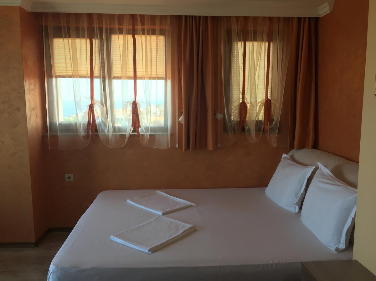Family Hotel Radiana โซโซโปล ภายนอก รูปภาพ