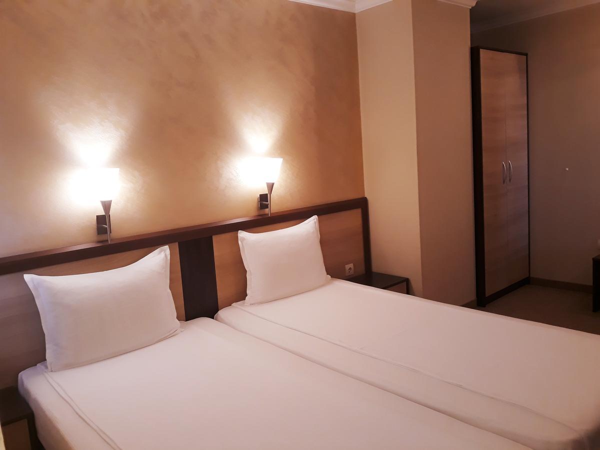 Family Hotel Radiana โซโซโปล ภายนอก รูปภาพ